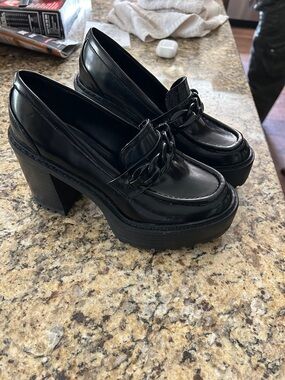 Madden Girl Kaspar Sz 6.5 Black Chunky Heel Mary Jane Chain Platform Shoe